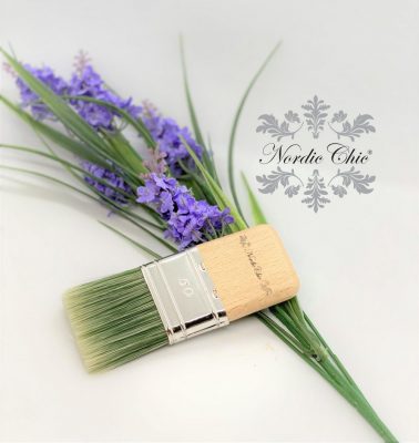 Nordic Chic flat brush medium