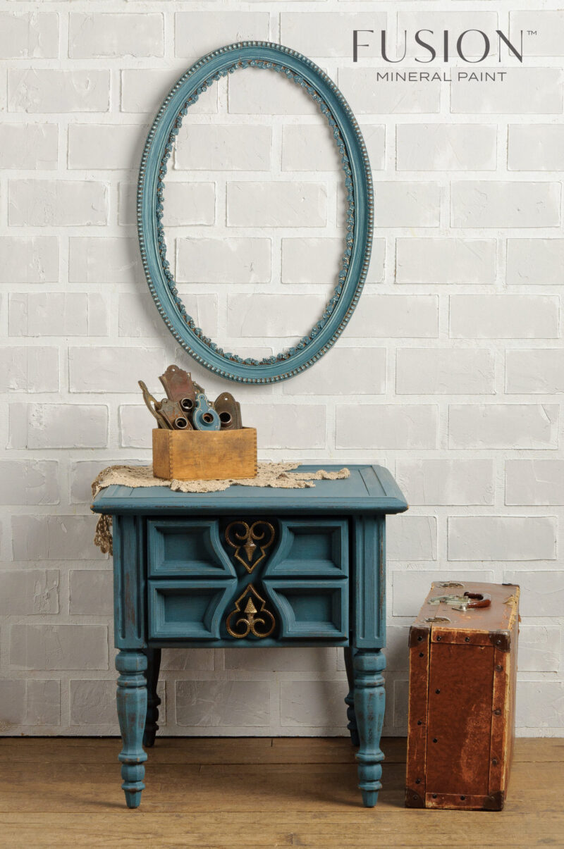 epiplo vammeno me homestead blue tis fusion mineral paint