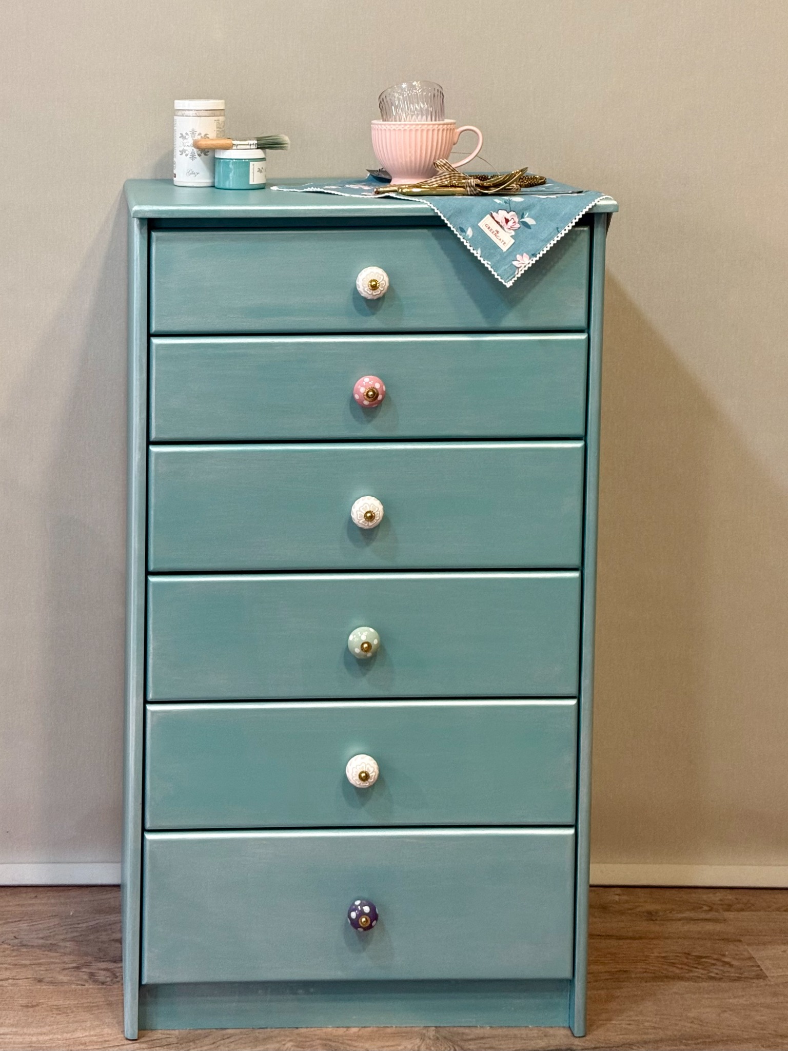 Συρταριέρα σε γαλάζιο chalk paint
